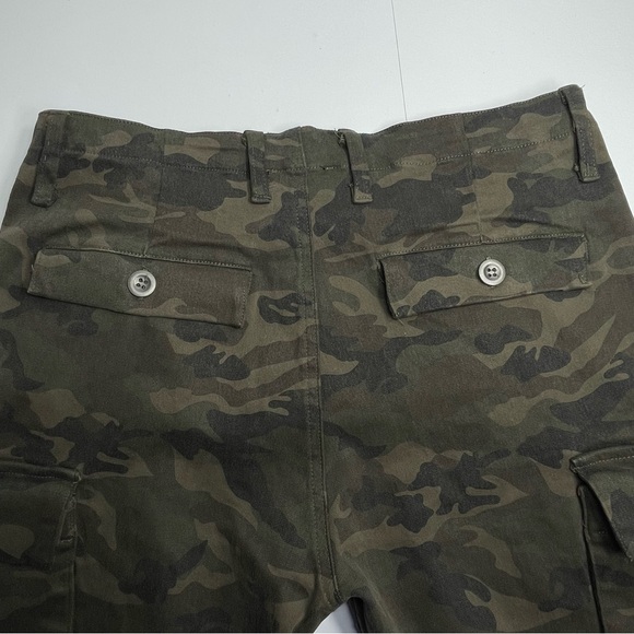 NWOT VICI Women's Green Camo Cargo Pants Stretch Size Large - Picture 3 of 10